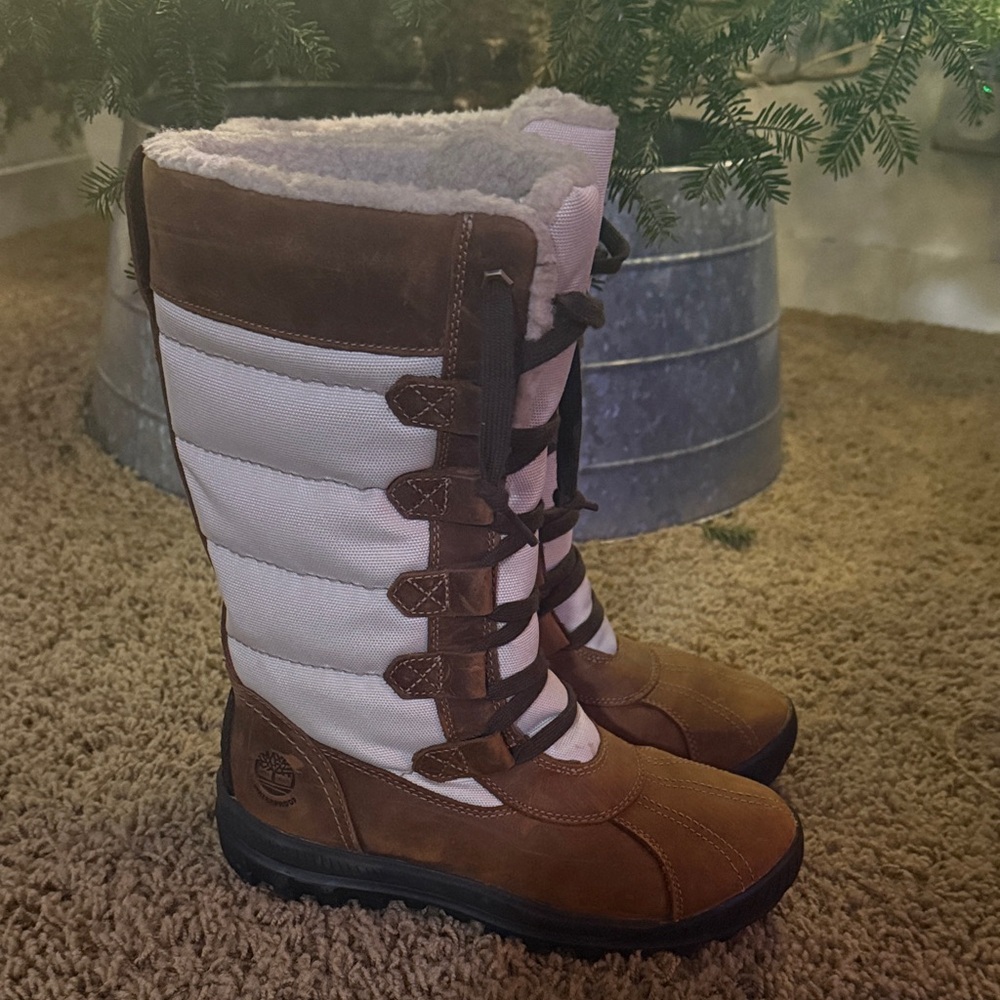 Timberland Women's Brown and Cream Winter Boots